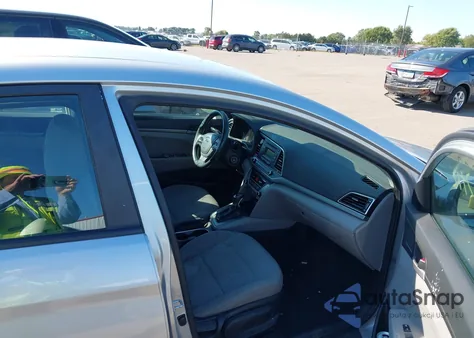 2017 Hyundai Elantra Se z USA, uszkodzony, nr VIN 5NPD74LF5HH112053